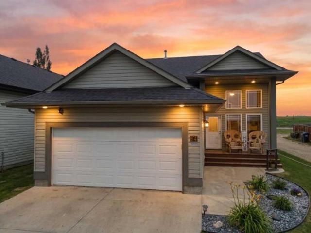 House for sale in Sylvan Lake, Alberta