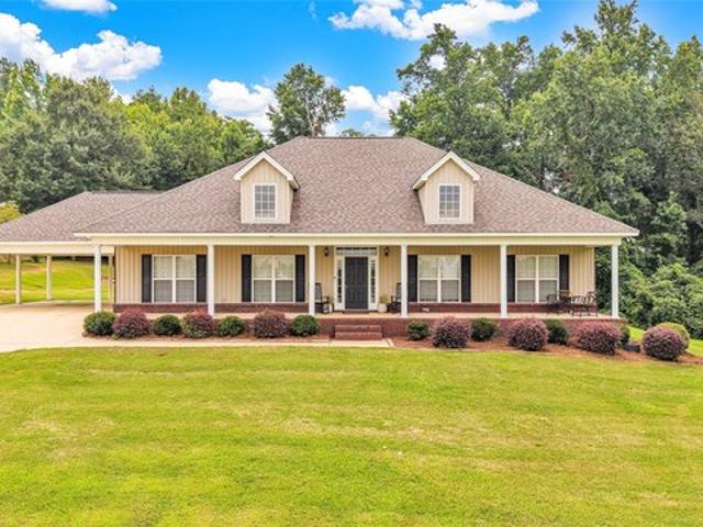 House for sale in Elmore, Alabama