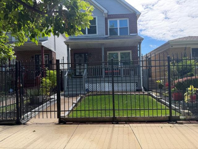 Room for rent in Essex, Chicago