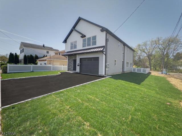 House for sale in Waldwick, New Jersey
