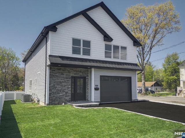 House for sale in Waldwick, New Jersey