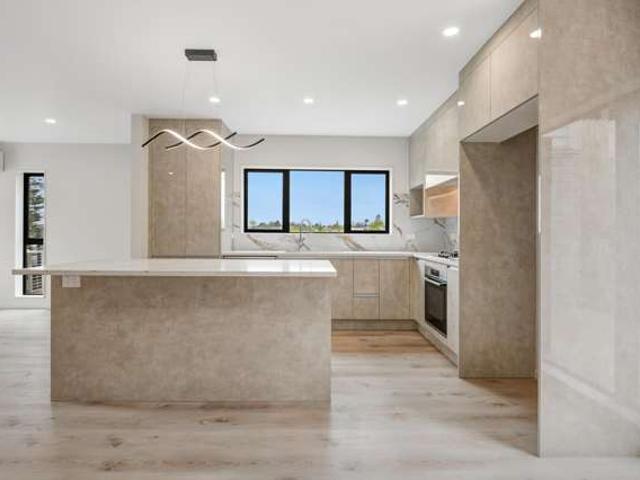 House for sale in Paremoremo