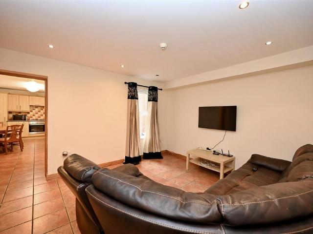 Townhouse for rent in Northern Ireland