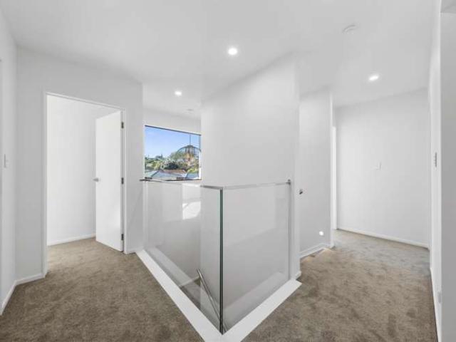 House for sale in Sunnynook