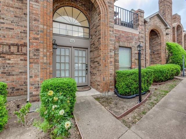 Townhouse for sale in Plano, Texas