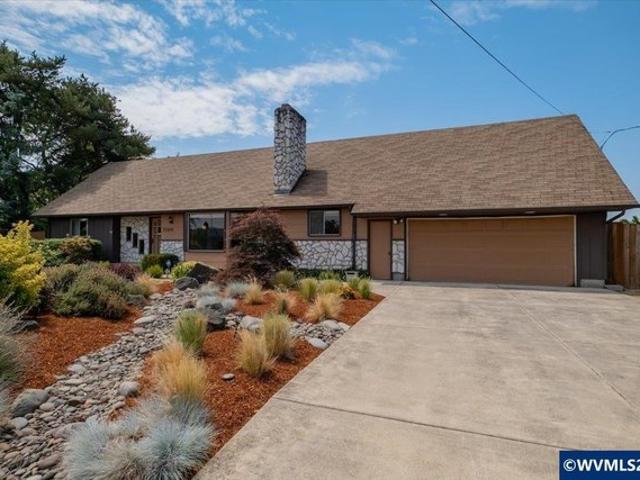 House for sale in Oregonia