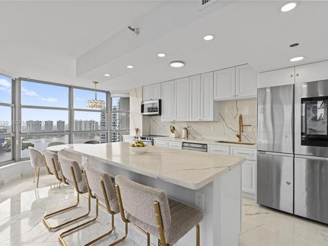 Condo for sale in Aventura, Florida