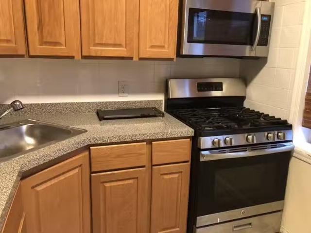 Condo for rent in Brick