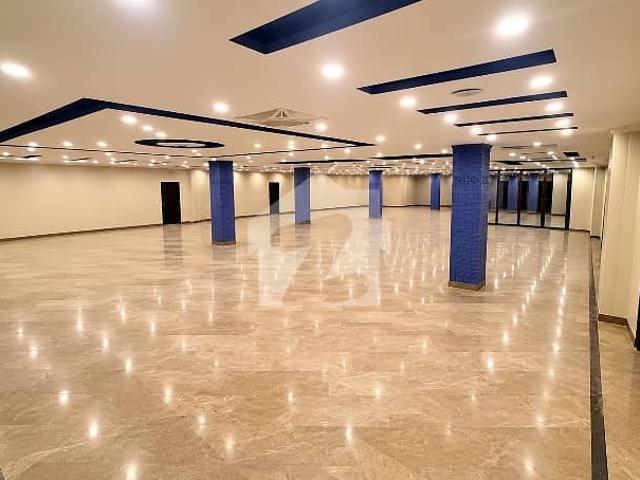 Building for rent in Lahore Cantt, Islamabad Capital Territory