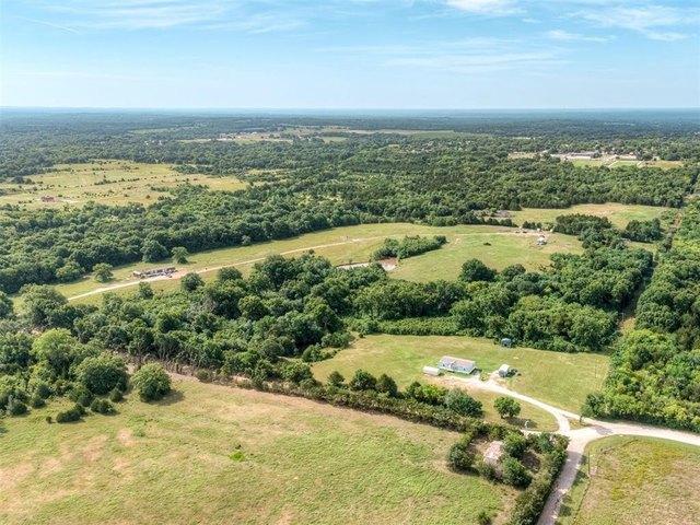 House for sale in Maud, Oklahoma