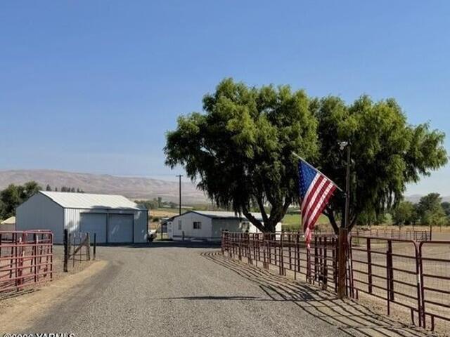 House for sale in Moxee, Washington