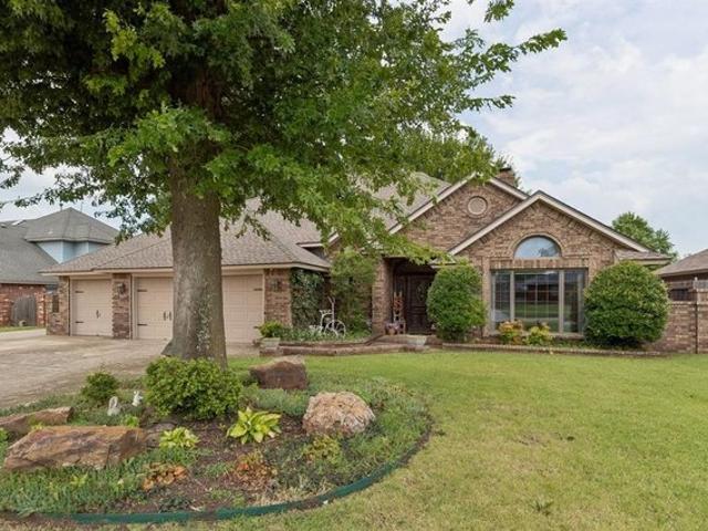 House for sale in Bethany, Oklahoma