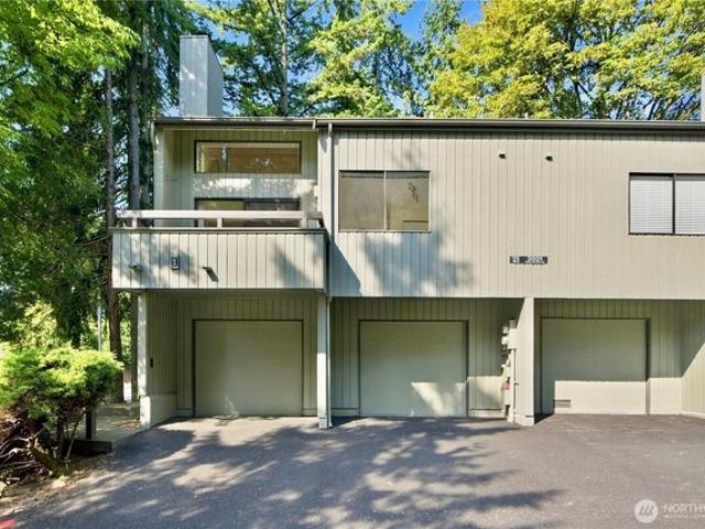 Townhouse for sale in Bellevue, Washington