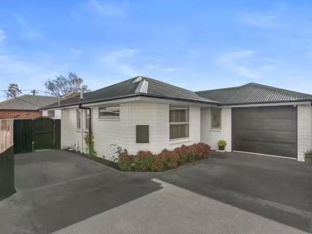 House for sale in Chaslands, Canterbury