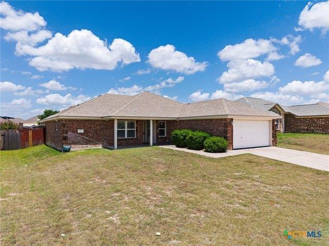 House for sale in Briggs, Texas