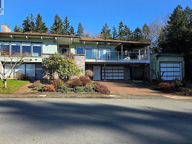 House for sale in Clayoquot, British Columbia