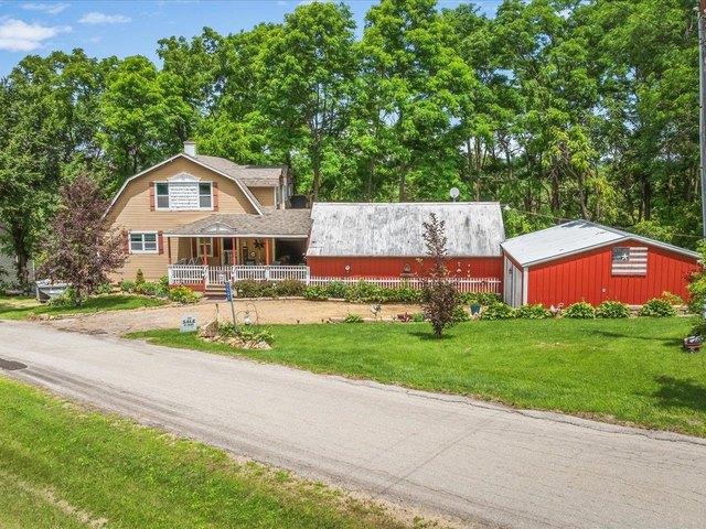 House for sale in Elizabeth, Illinois