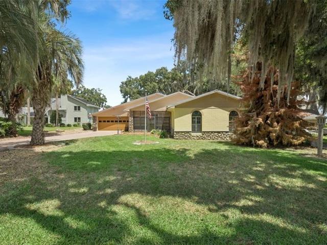 House for sale in Fruitland Park, Florida