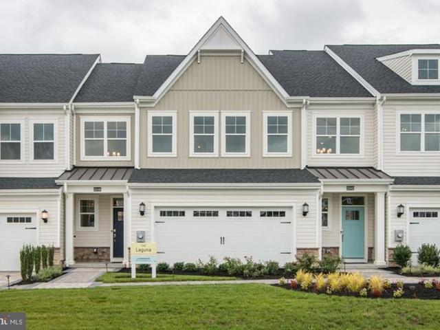 Townhouse for sale in Delaware
