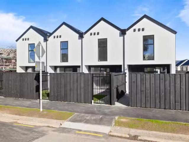 Apartment for sale in Heathcote, Canterbury