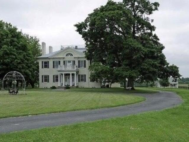 House for sale in Versailles, Kentucky