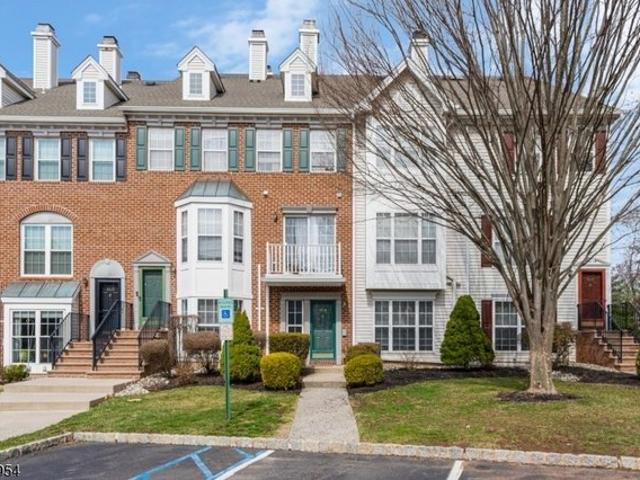 Townhouse for sale in Bridgewater, New Jersey