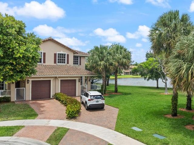 Townhouse for sale in Davie, Florida