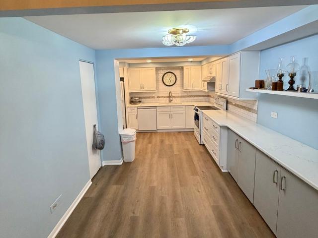 Condo for sale in Hazel Crest, Illinois
