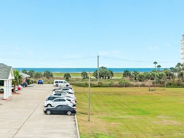 Condo for sale in Galveston, Texas