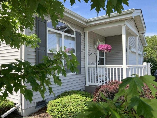 House for sale in Grayslake, Illinois