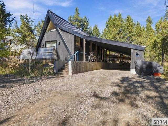 House for sale in Island Park, Fremont County