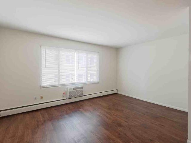 Apartment for rent in Hennepin, Minnesota