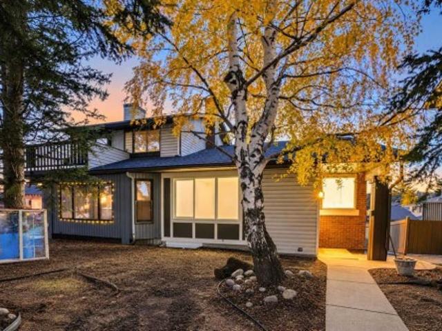 House for sale in Glenbrook, Calgary