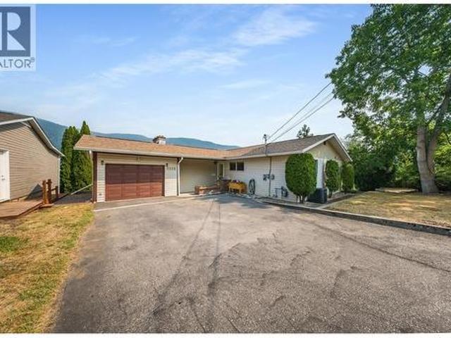 House for sale in Castlegar, British Columbia