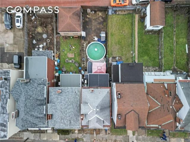 House for sale in Pittsburg, Pennsylvania