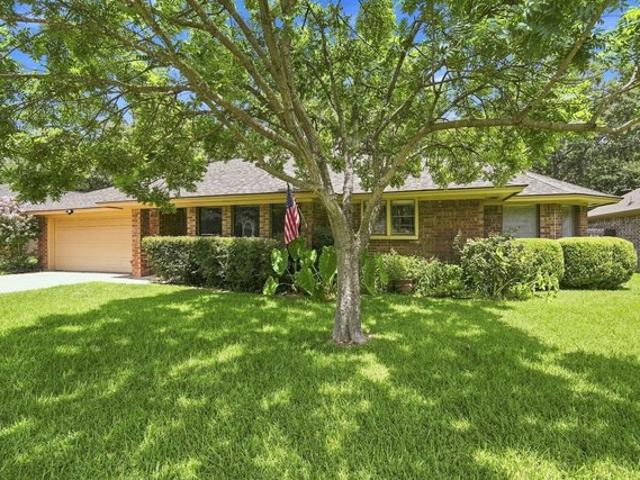 House for sale in Arlington, Texas