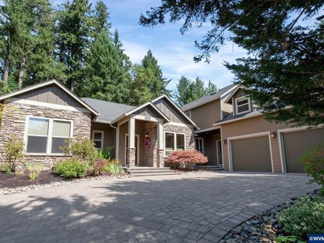 House for sale in Oregonia