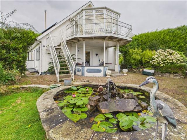 Detached House for sale in Lecarrow, Connacht