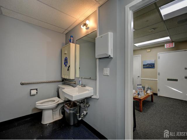 Commercial for sale in Bloomfield