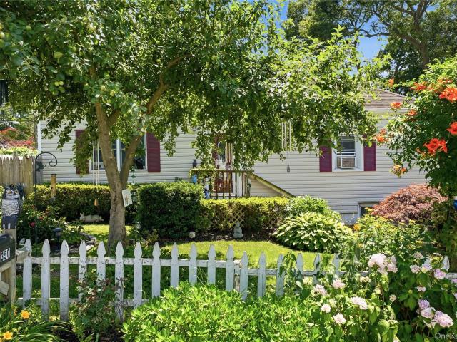 House for sale in Bohemia, New York