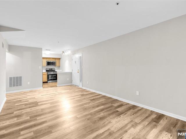 Condo for sale in Ramsey, New Jersey