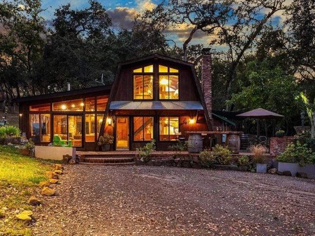 House for sale in Geyserville, California