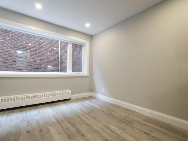 Apartment for rent in Mulhurst Bay, Ontario