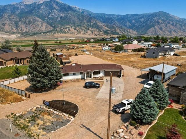 House for sale in Mona, Utah