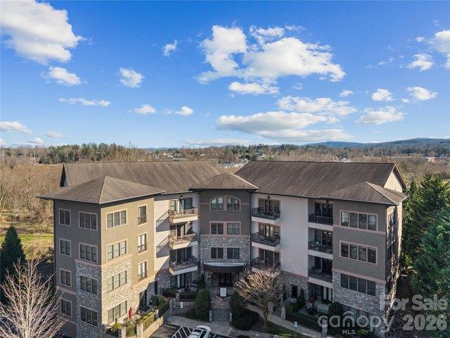 Condo for sale in Hendersonville, North Carolina