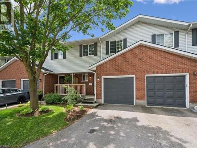 Townhouse for sale in Waterloo, Ontario