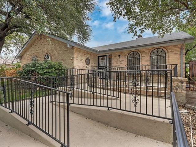 House for sale in Windcrest, Bexar County