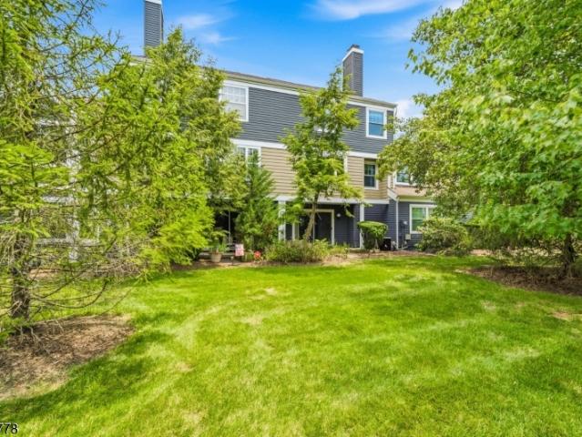 Townhouse for sale in Bridgewater, New Jersey