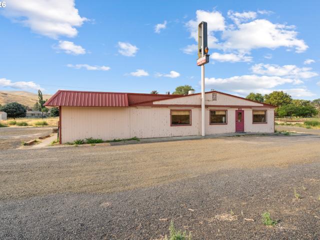 Commercial for sale in Oregonia
