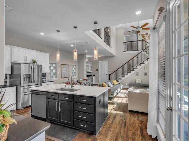 House for sale in Lakeside Village, Flower Mound